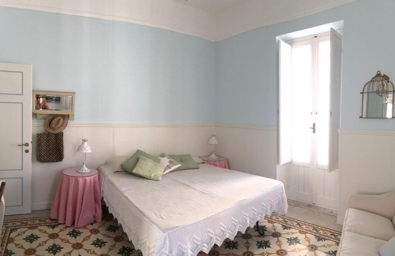 Piazzetta San Domenico Apartment Монополи Екстериор снимка